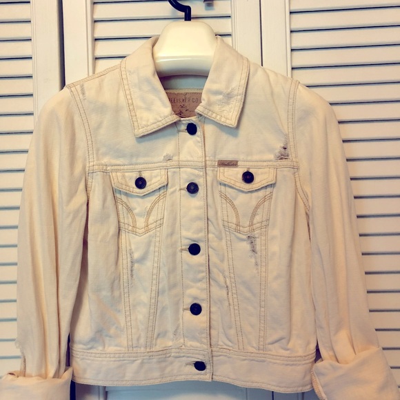 Hollister, women’s distressed denim jacket - Picture 5 of 7